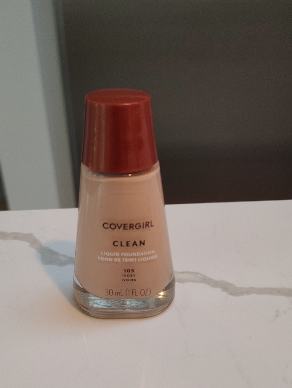 Cover Girl Clean Liquid Foundation 105 Ivory Factory Sealed